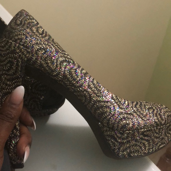 Vera wang shoes - Picture 3 of 3